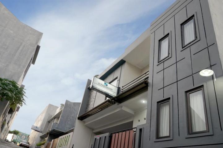 Dparagon Pamela 3 Hostel Yogyakarta Bagian luar foto