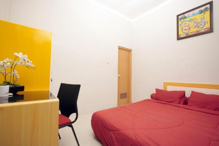 Dparagon Pamela 3 Hostel Yogyakarta Bagian luar foto